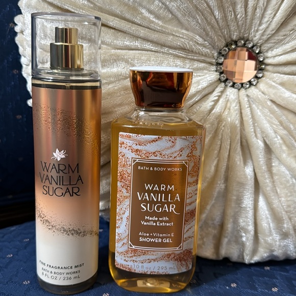 BATH & BODY WORKS SET. . . WARM VANILLA SUGAR SCENT - Picture 2 of 6